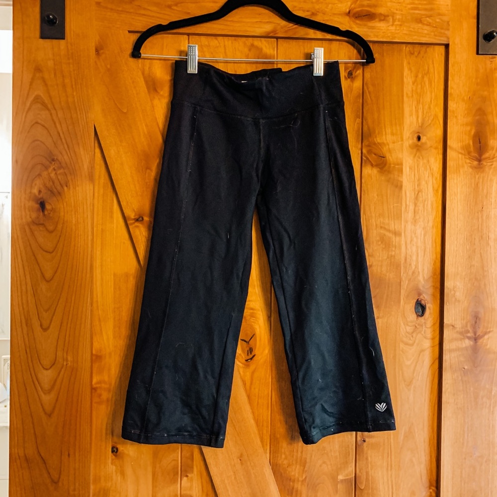 5/$20 Workout Capri Pants